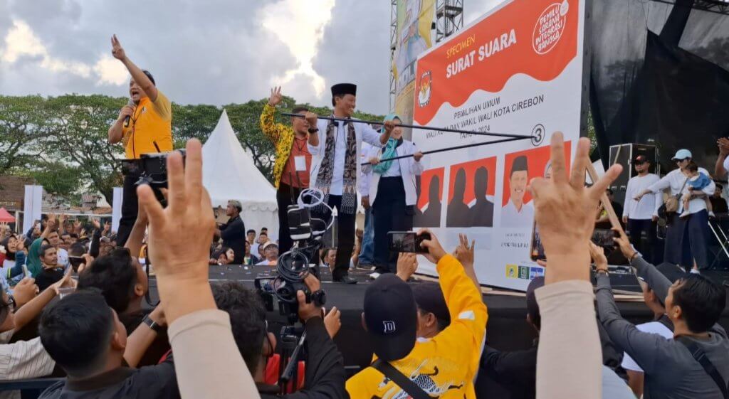 Debat Ketiga, Paslon 03 Kupas Rencana Strategis Sejahterakan Masyarakat Kota Cirebon Debat Ketiga, Paslon 03 Kupas Rencana Strategis Sejahterakan Masyarakat Kota Cirebon