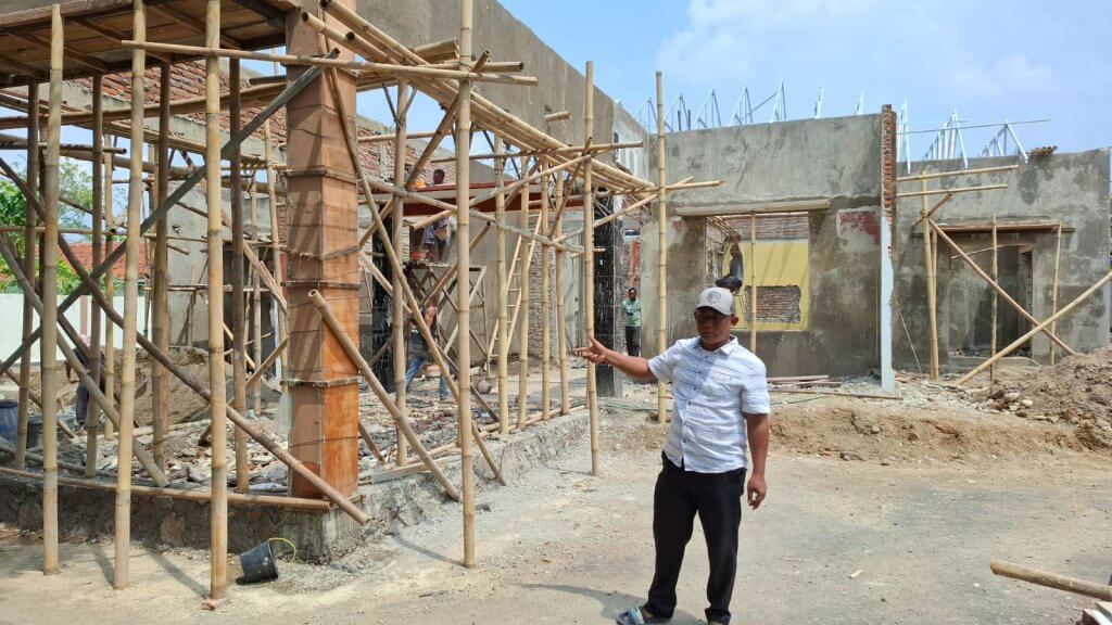 Pemdes Jatiseeng Kidul Rehab Besar Kantor Desa