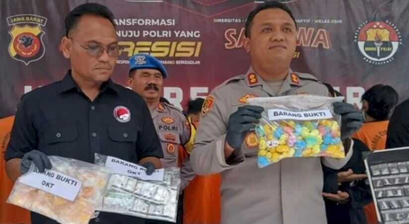 Polresta Cirebon Bekuk 16 Pengedar Sabu Polresta Cirebon Bekuk 16 Pengedar Sabu
