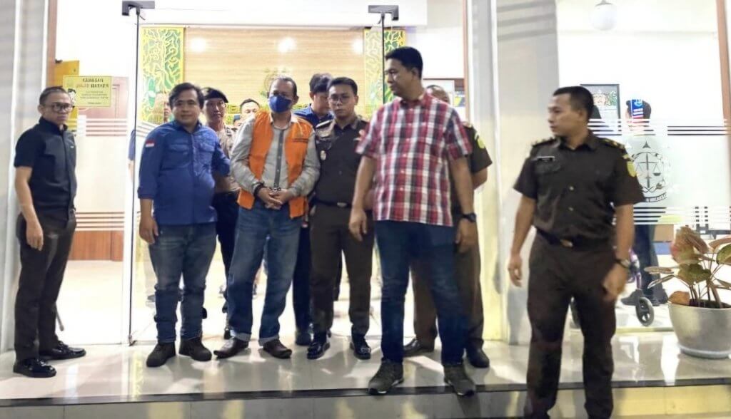 Rugikan Negara Rp 500 Juta, Kuwu Ciwaringin Masuk Bui