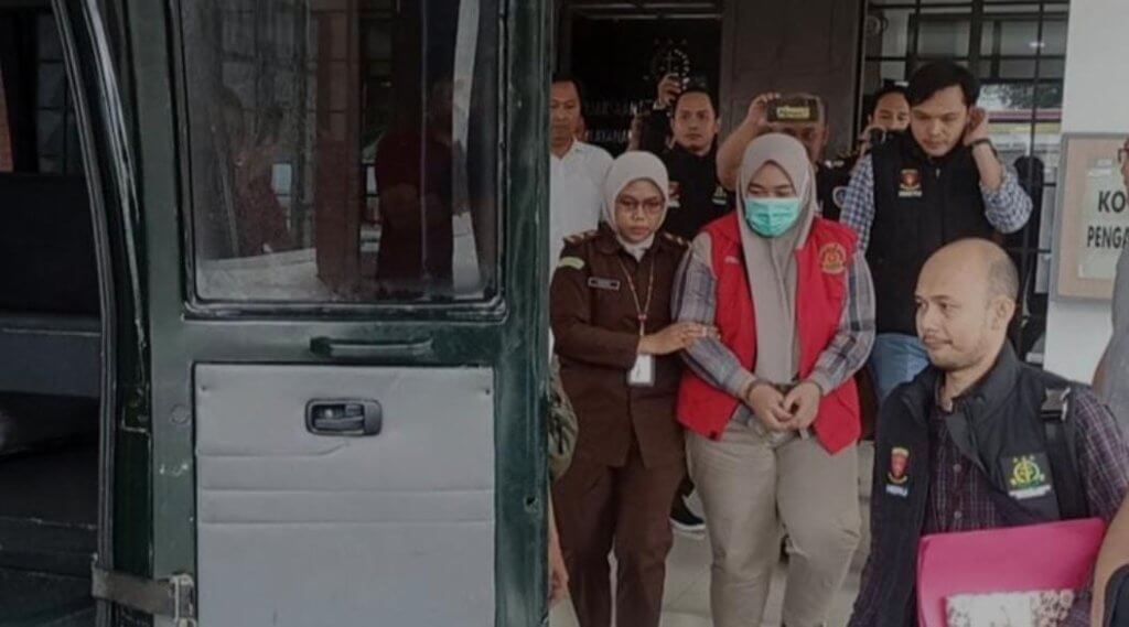 Catat Transaksi Fiktif, Teller BPR Majalengka Ditahan Kejaksaan