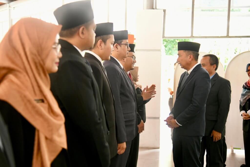 Lantik PNS Jabatan Fungsional, Pesan Bey Machmudin: Junjung Tinggi Integritas