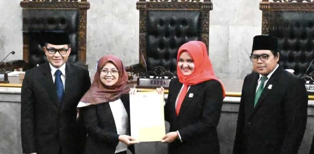 DPRD Kab Cirebon Gelar Paripurna Penetapan Imron - Agus sebagai Kepala Daerah Terpilih 2025-2030