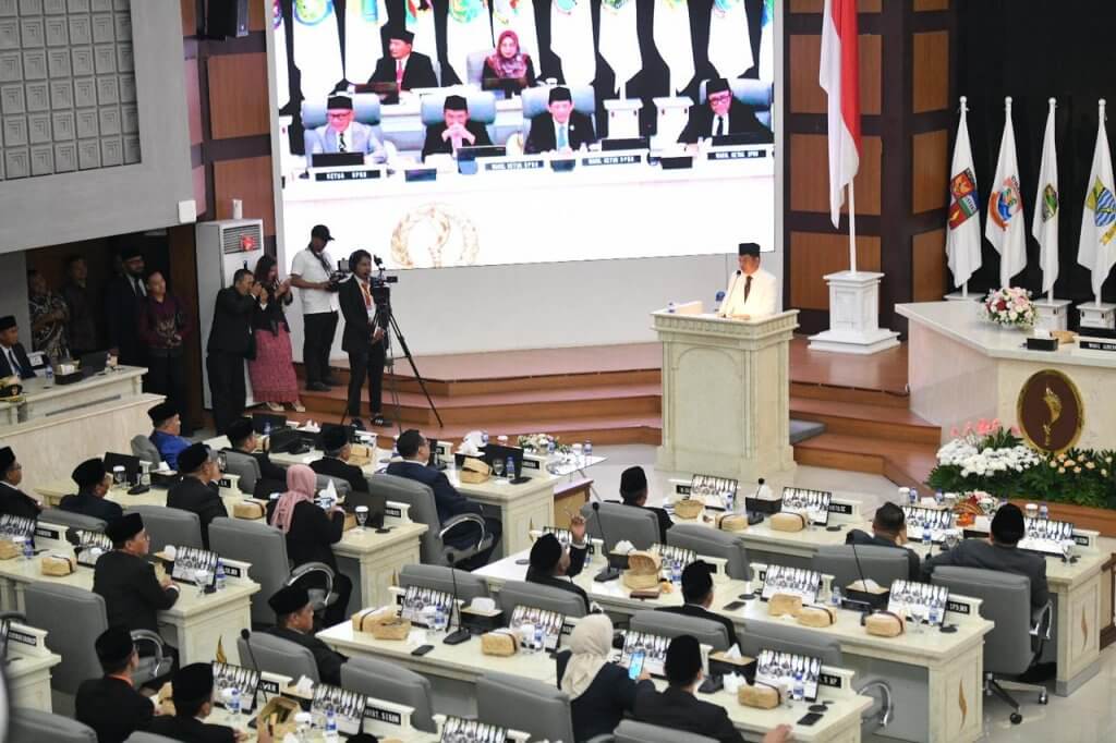 Estafet Kepemimpinan Jawa Barat, Dedi-Erwan Resmi Menjabat