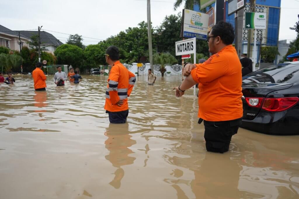 Banjir Bekasi Belum Surut, Warga Butuh Bantuan Mendesak