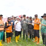 Pemdaprov Salurkan Bantuan bagi Korban Banjir Bandung Selatan