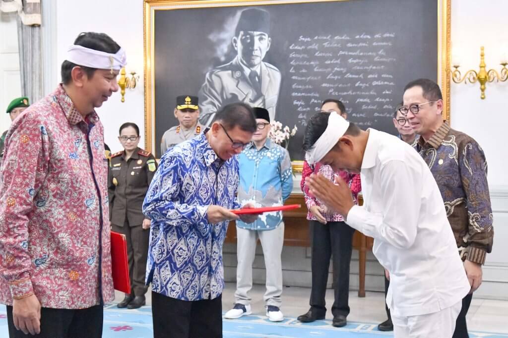 Dedi Mulyadi Ajak OJK Berantas Bank Gelap dan Pinjol Ilegal