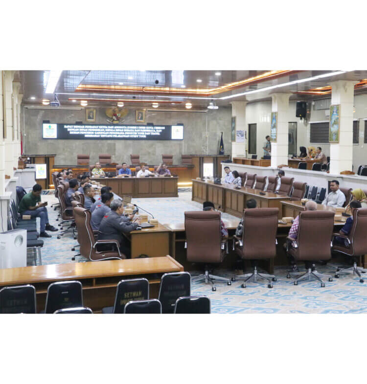 Komisi III DPRD Kota Cirebon Gelar Rapat Dengar Pendapat, Bahas Larangan Soal Studi Tur Komisi III DPRD Kota Cirebon Gelar Rapat Dengar Pendapat, Bahas Larangan Soal Studi Tur