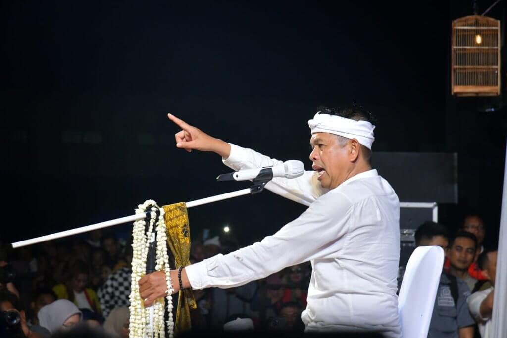 KDM Berkunjung, Desa Tonjong Diguyur Rp 20 Miliar untuk Perbaiki Jalan