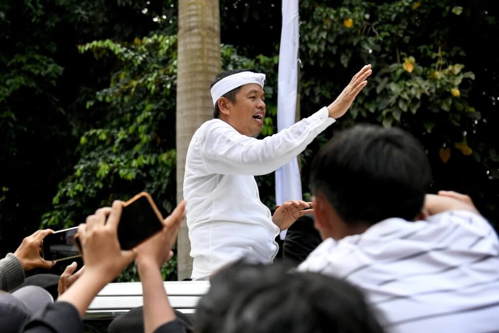 KDM Dorong Pemkab Tasikmalaya Maksimalkan Potensi Kekayaan Alam Bambu sebagai Peradaban Ekonomi Warga KDM Dorong Pemkab Tasikmalaya Maksimalkan Potensi Kekayaan Alam Bambu sebagai Peradaban Ekonomi Warga