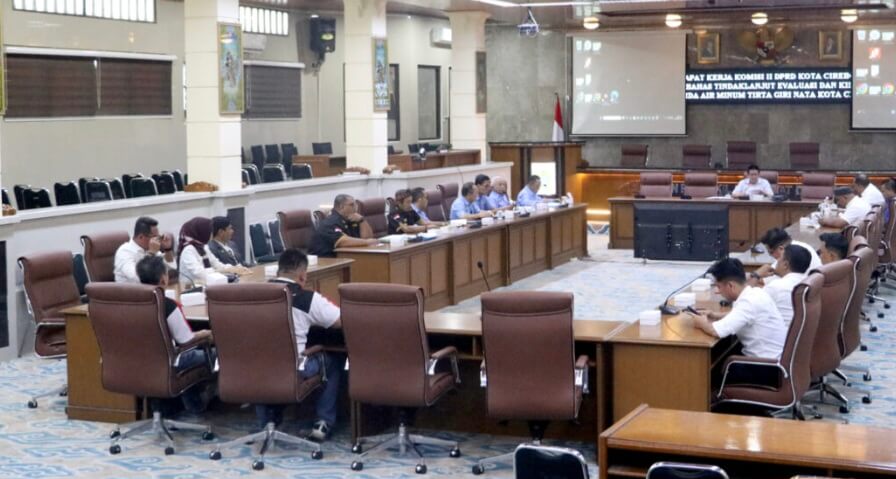Komisi II DPRD Kota Cirebon Desak Evaluasi Direksi & Dewas PAM Tirta Giri Nata