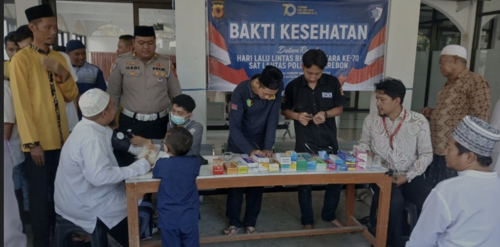 Polresta Cirebon Gelar Bakti Sosial Kesehatan, Puluhan Warga Antusias Periksa Gratis Polresta Cirebon Gelar Bakti Sosial Kesehatan, Puluhan Warga Antusias Periksa Gratis