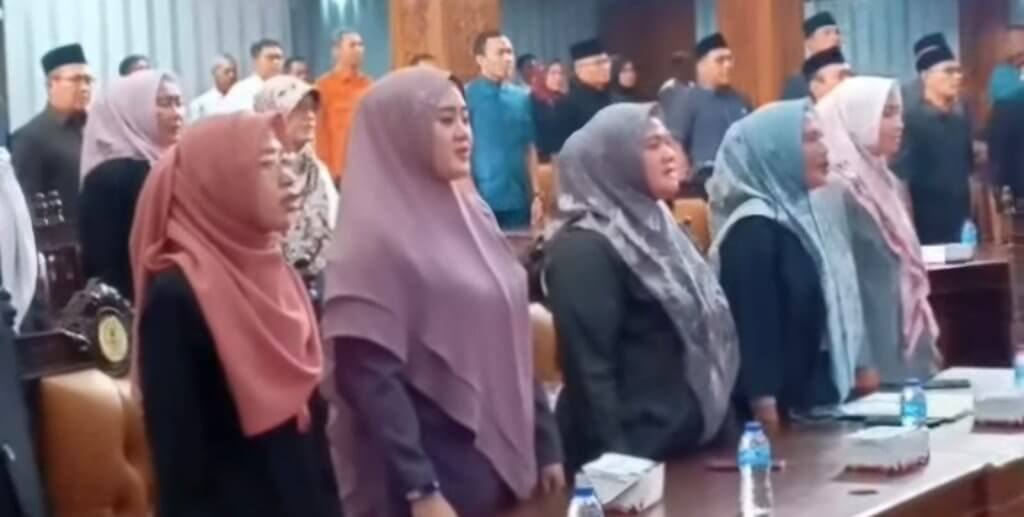 DPRD Kabupaten Cirebon Tutup Tahun Sidang 2024–2025 dan Tetapkan Rencana Kerja 2026 DPRD Kabupaten Cirebon Tutup Tahun Sidang 2024–2025 dan Tetapkan Rencana Kerja 2026