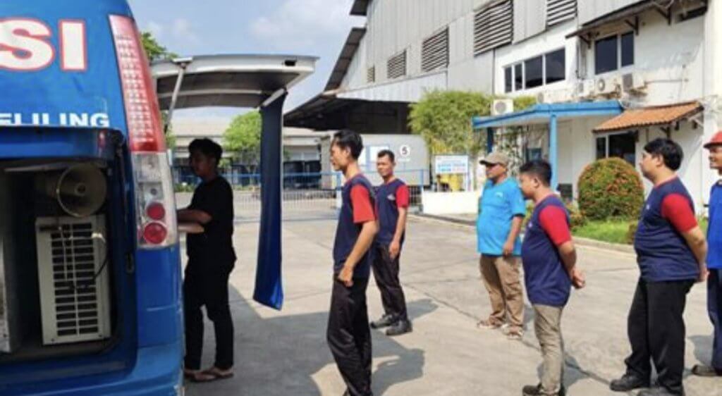 Inovasi Polresta Cirebon Permudah Warga Urus SIM Lewat Program SIMKAR, Green Service, dan SIM Keliling Inovasi Polresta Cirebon Permudah Warga Urus SIM Lewat Program SIMKAR, Green Service, dan SIM Keliling