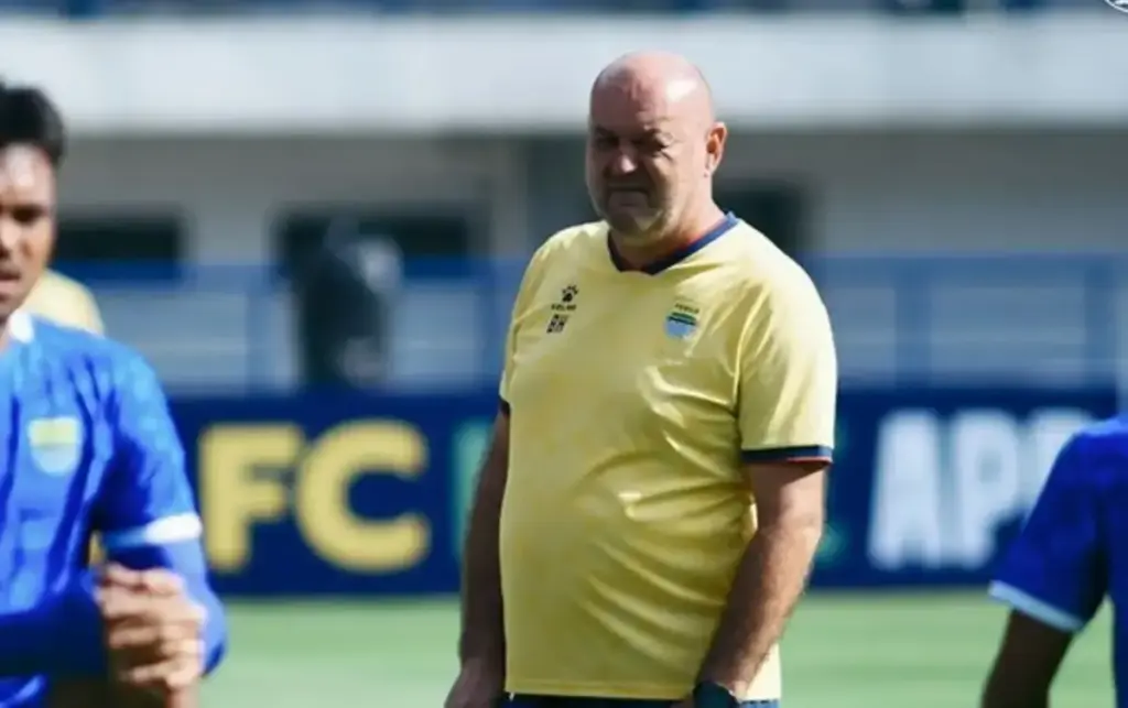 Bojan Hodak siap pertahankan rekor kemenangan di GBLA