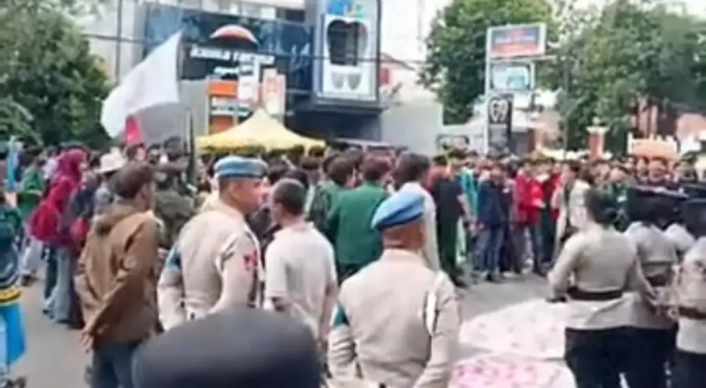 Demo mahasiswa Cirebon