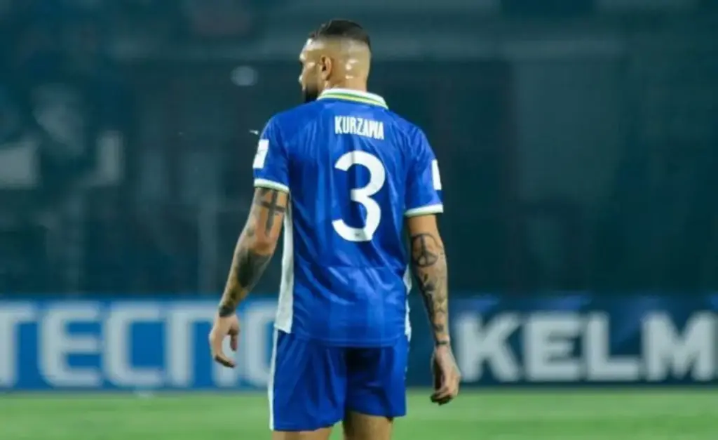 Thom Haye Bakal Perkuat Persib Lawan Persebaya, Layvin Kurzawa Akhirnya Debut di Super League