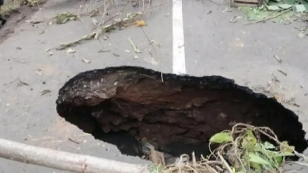 Sinkhole kuningan