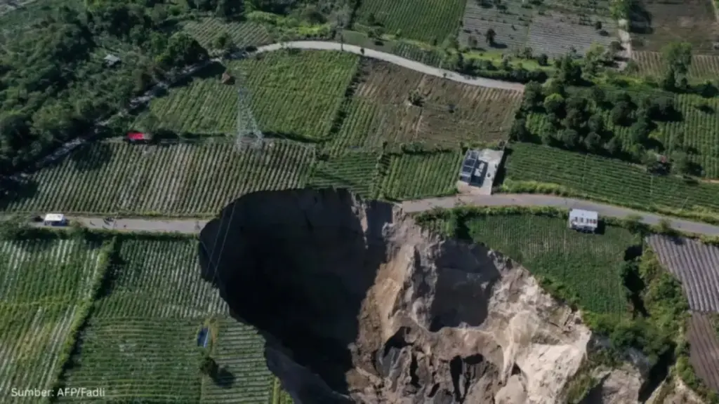 Lubang Raksasa di Aceh