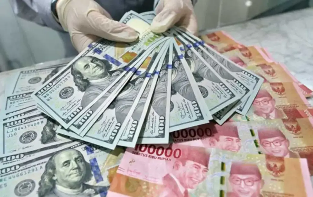 Rupiah Melemah ke Rp16.890 per Dolar AS