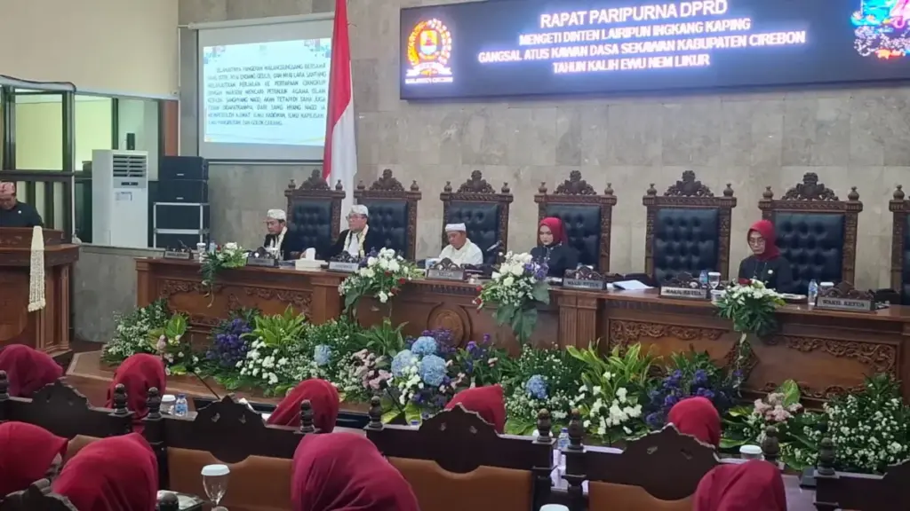 Rapat paripurna DPRD kab cirebon