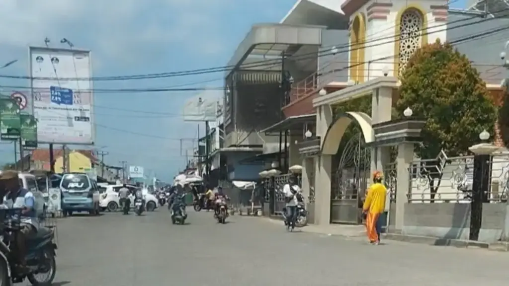 Jalan Pabuaran ke RSUD Waled