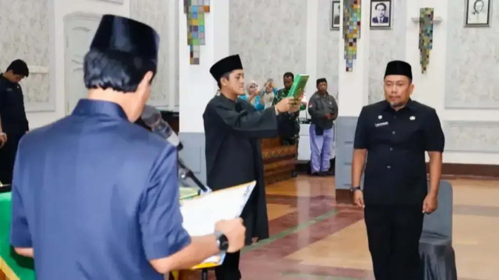 Pelantikan PJ sekda kota cirebon