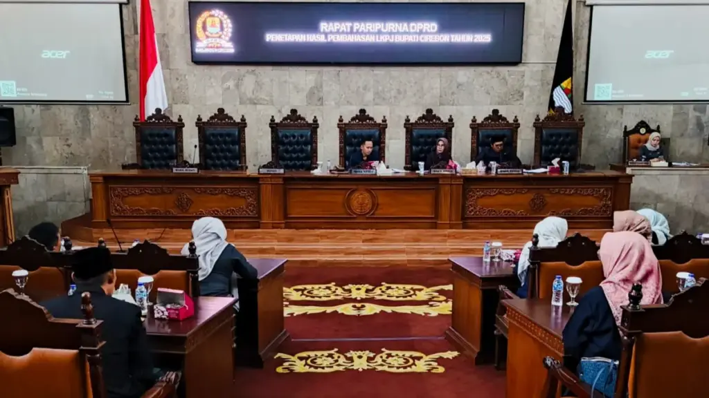 Rapat paripurna DPRD LKPJ 2025