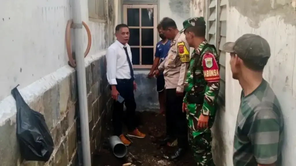 Benda diduga granat di lemahwungkuk