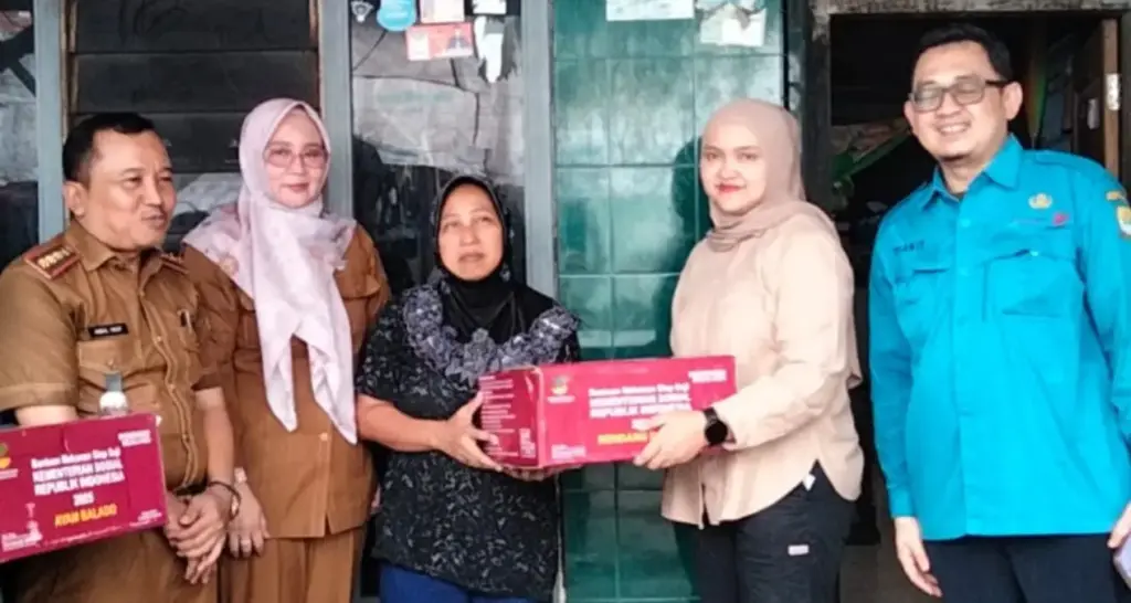 Ketua DPRD Kab Cirebon menyampaikan duka cita atas wafatnya tukang becak