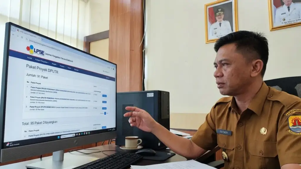 95 paket proyek pembangunan kab Cirebon resmi ditayangkan