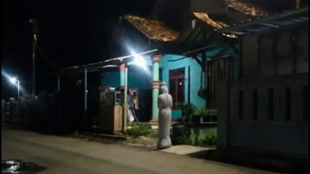 Teror pocong hantui warga cirtim