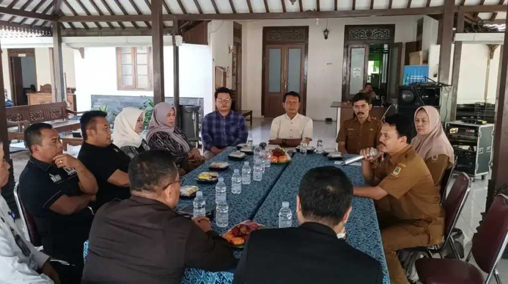 Sidak Aduan Warga, Komisi III DPRD Kab. Cirebon Pastikan Perizinan dan Amdal PT Giri Waring Persada Klir Komisi 3 DPRD Kab Cirebon sidak PT Giri Waring Persada