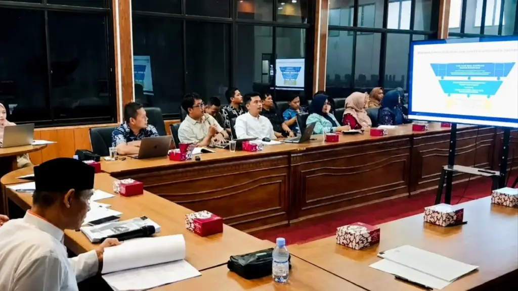 Raperda DPRD Kab Cirebon tentang pemberian insentif dan kemudahan investasi