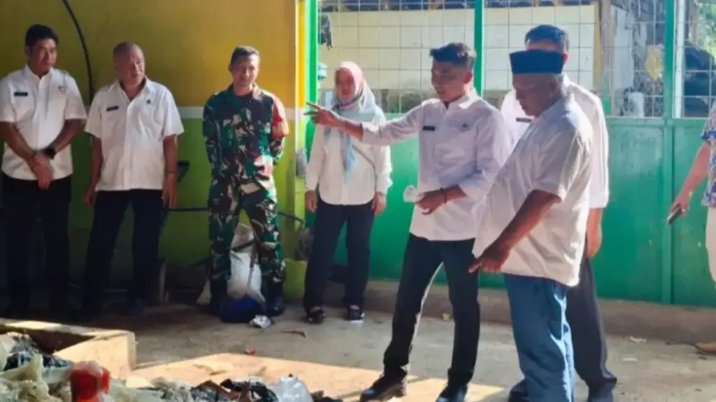 Pengolahan limbah di TPS desa Ciawigajah