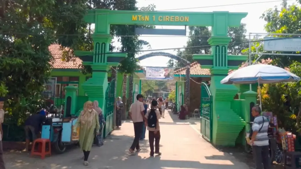 MTsN 1 Cirebon Jelaskan Program Unggulan Sekolah, Kontribusi Orang Tua Bersifat Sukarela Program MTsN 1 Cirebon