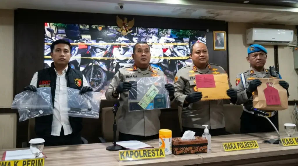 Sebulan, Polresta Cirebon Gulung 10 Pelaku Kejahatan dari 9 Kasus Berbeda Pengungkapan kejahatan bulan Juni di Mapolresta cirebon