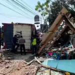 Truk terguling di jalan Ciperna Cirebon