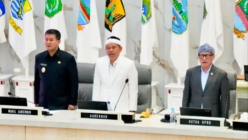 DPRD Jawa Barat Setujui Ranperda Pertanggungjawaban Pelaksanaan APBD Tahun 2025Â Menjadi Perda Rapat paripurna DPRD Jabar