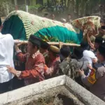 Pemakaman KH Hasanuddin Kriyani Buntet Pesantren