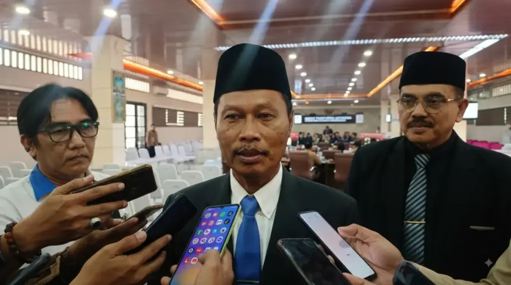 \"tancap gas\" Pemkot Cirebon dan DPRD