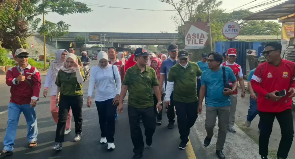 Jalan santai semarak HUT RI ke-81 RSUD Waled