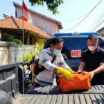 Mayat di rumah kosong Kesambi