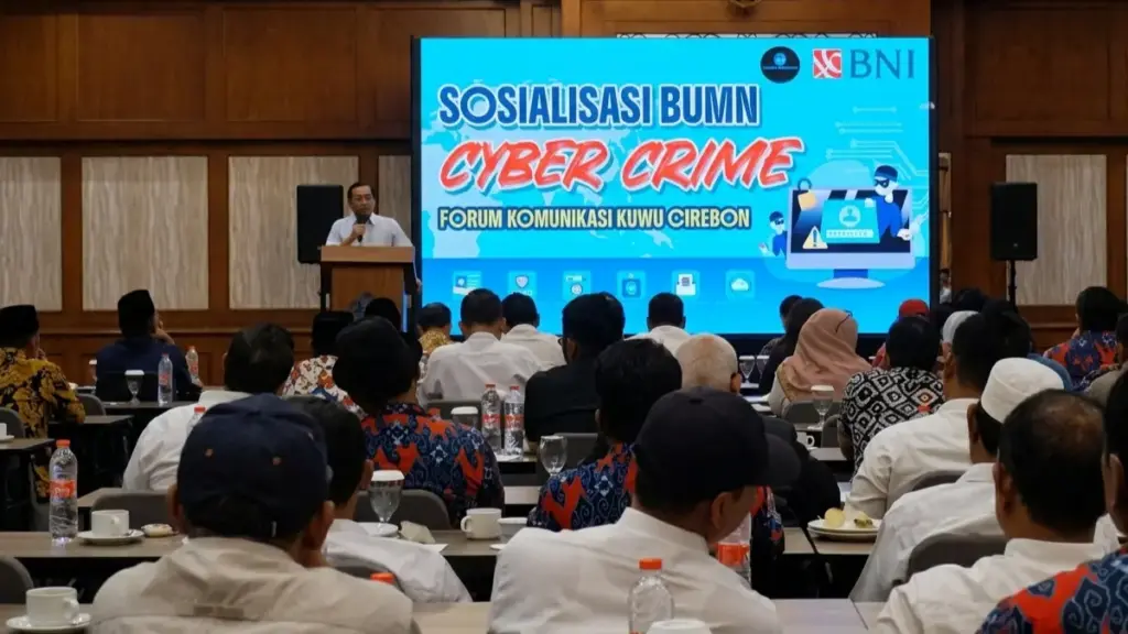 Kerentanan Keuangan Desa Disorot, Para Kuwu di Cirebon Dibekali Edukasi Bahaya Kejahatan Siber Pembekalan waspada bahaya kejahatan siber