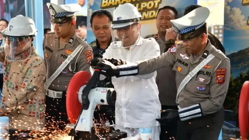 KDM musnahkan barang bukti yang meresahkan masyarakat