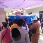 Jenazah korban KM Virgo asal Cirebon tiba di rumah duka di rumah duka