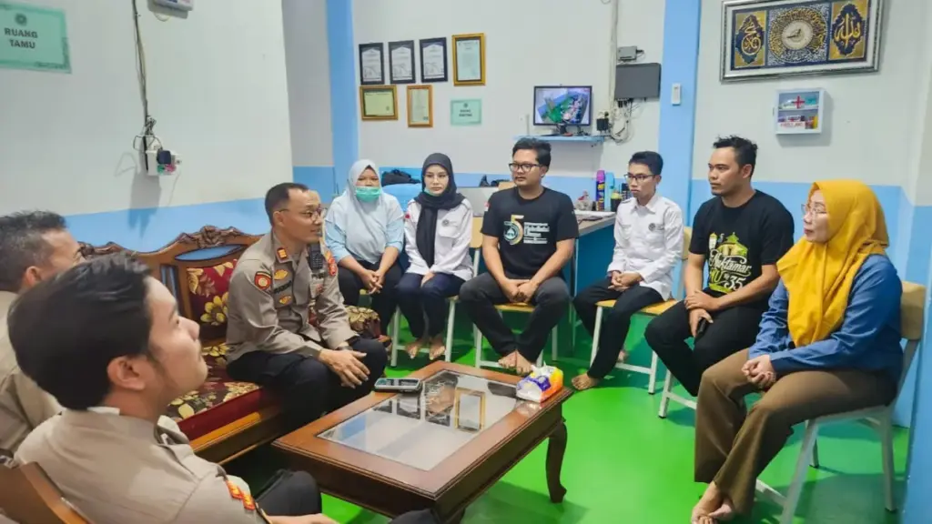 Temuan Ulat di Menu MBG SMAN 1 Losari Picu Sanksi Tegas Dinkes Kabupaten Cirebon Ulat di menu MBG SMAN 1 Losari