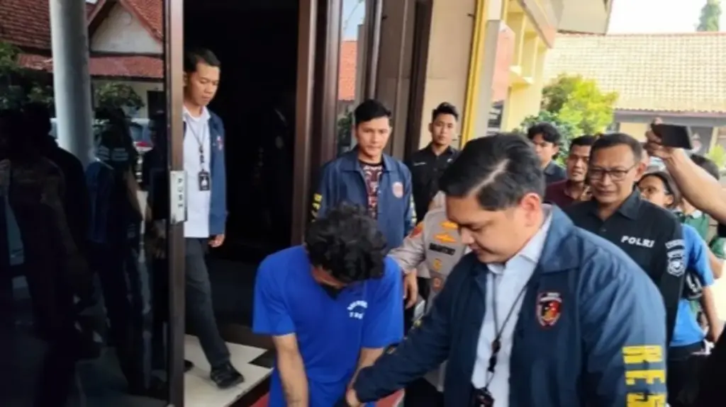 Polisi Ungkap Motif Cemburu di Balik Pembunuhan Wanita Muda di Hotel Nusantara Cirebon Pembunuh perempuan di hotel Cirebon ditangkap Polresta ciko