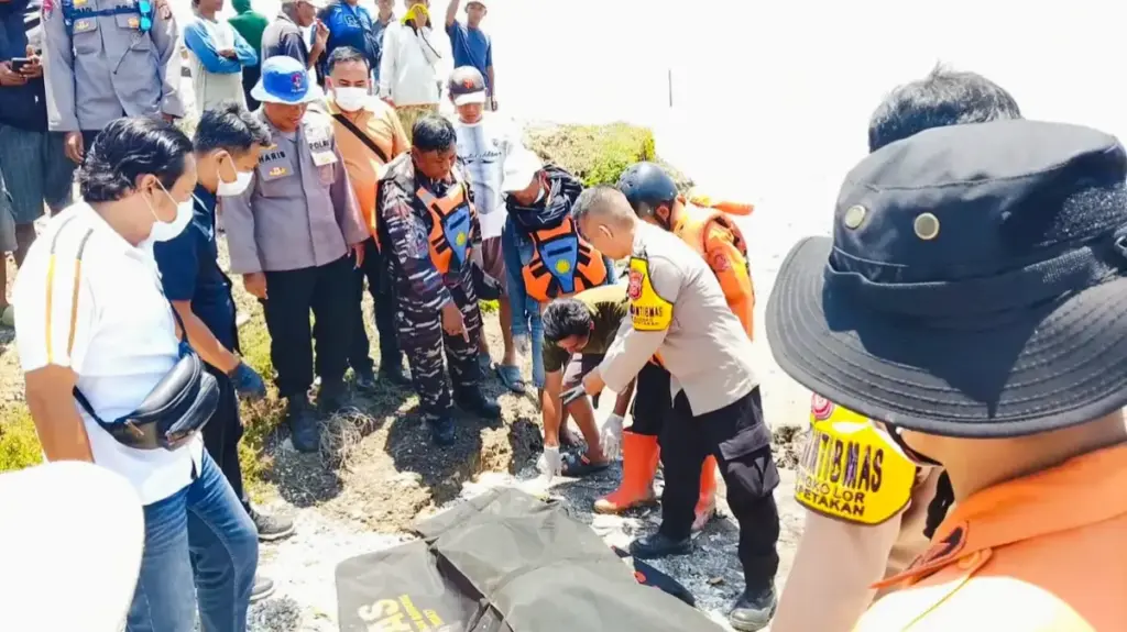 Berangkat Cari Ikan, Nelayan Asal Cirebon Ditemukan Tak Bernyawa di Pesisir Kapetakan Nelayan tewas di Kapetakan