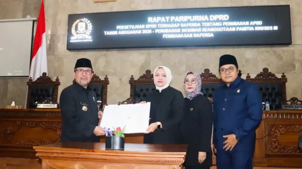 Perubahan APBD 2026 Disepakati Rp4,31 Triliun, Pemkab Dikejar Tenggat Waktu Realisasi Program Pro-Rakyat Perubahan APBD 2026 Disepakati Rp4,31 Triliun, Pemkab Dikejar Tenggat Waktu Realisasi Program Pro-Rakyat